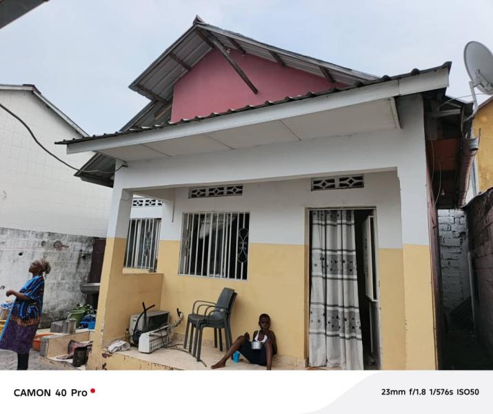 Parcelle  NgiriNgiri 10 sur 25 160.000